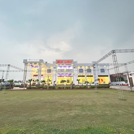 Awadh Samrat Resort Ayodhya Exterior foto
