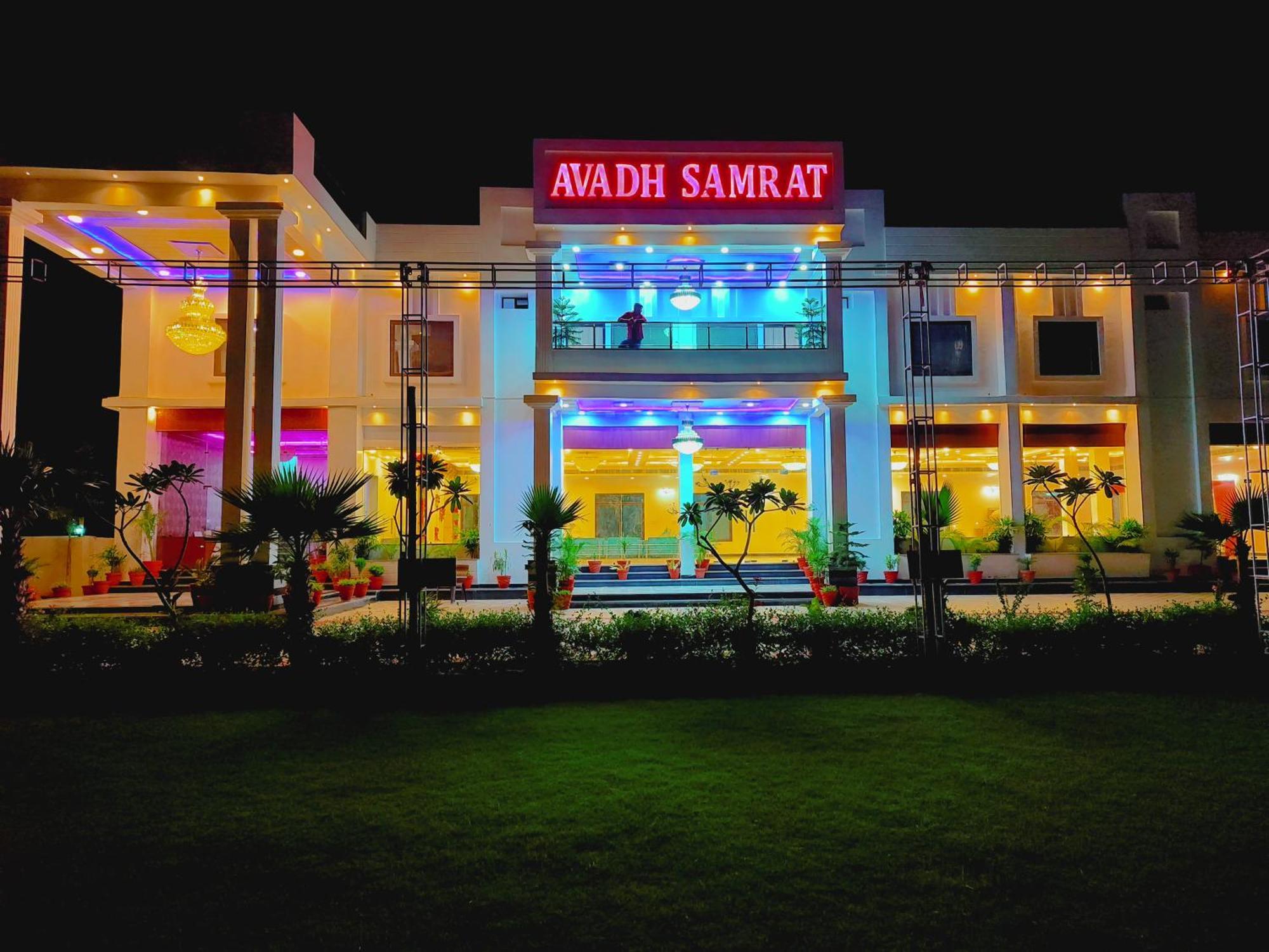 Awadh Samrat Resort Ayodhya Exterior foto