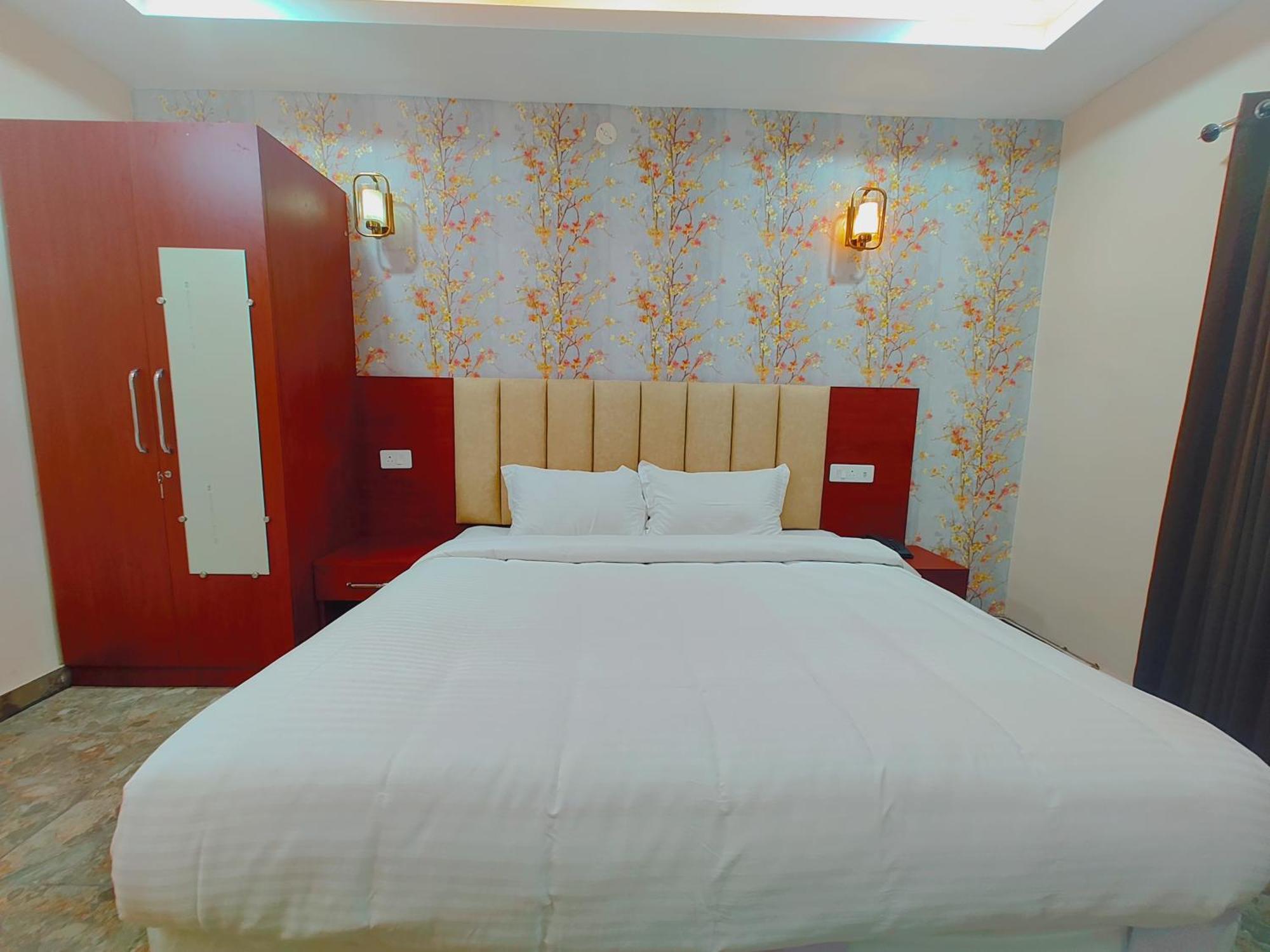 Awadh Samrat Resort Ayodhya Exterior foto