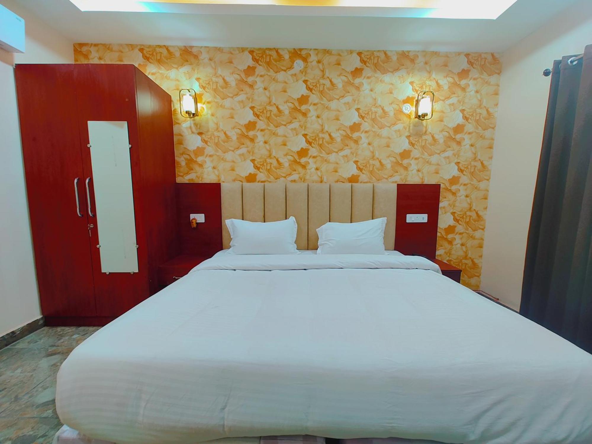 Awadh Samrat Resort Ayodhya Exterior foto