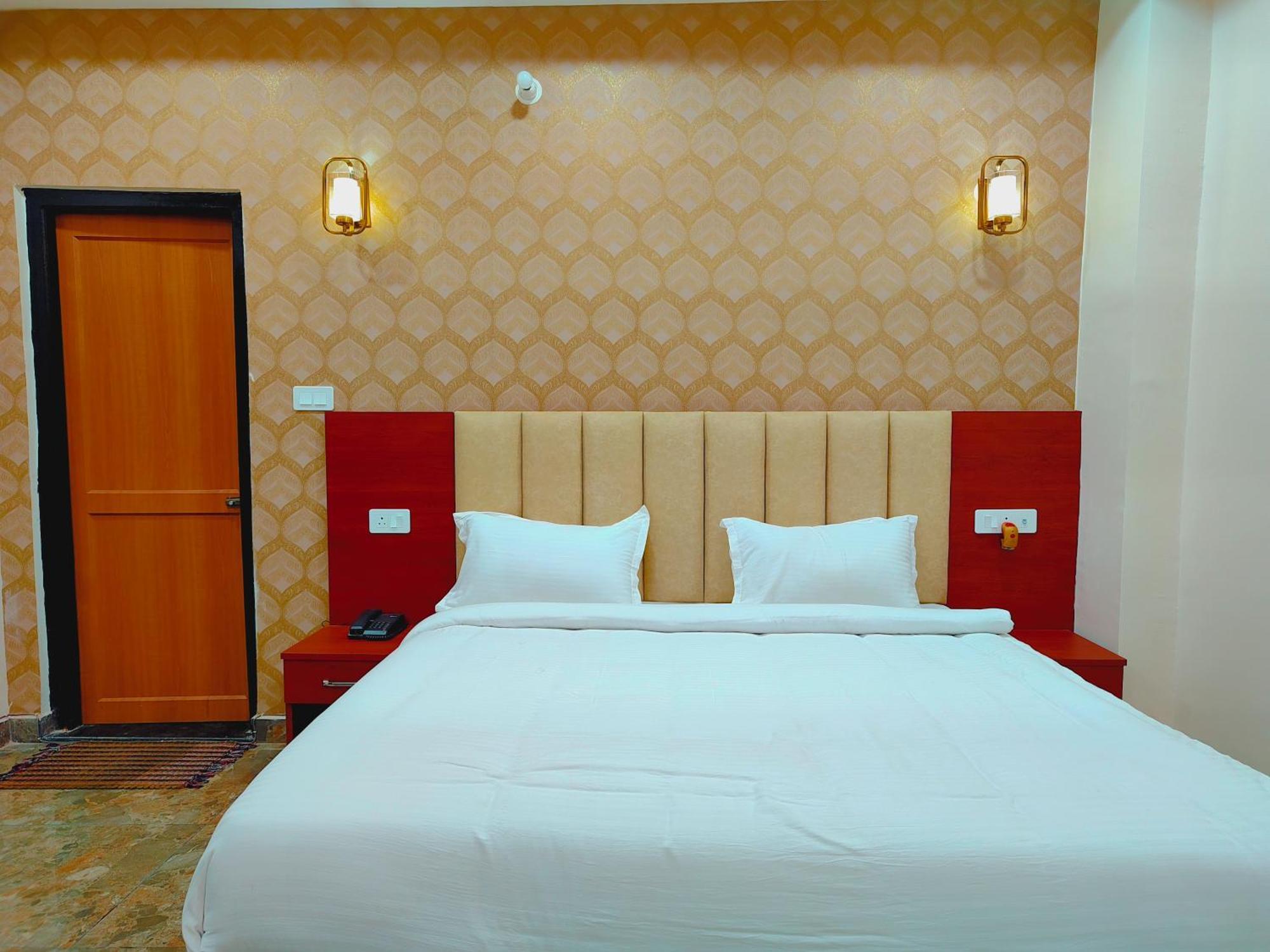 Awadh Samrat Resort Ayodhya Exterior foto