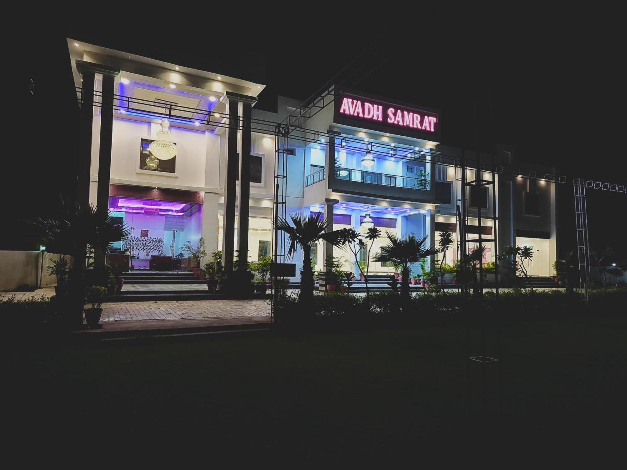Awadh Samrat Resort Ayodhya Exterior foto