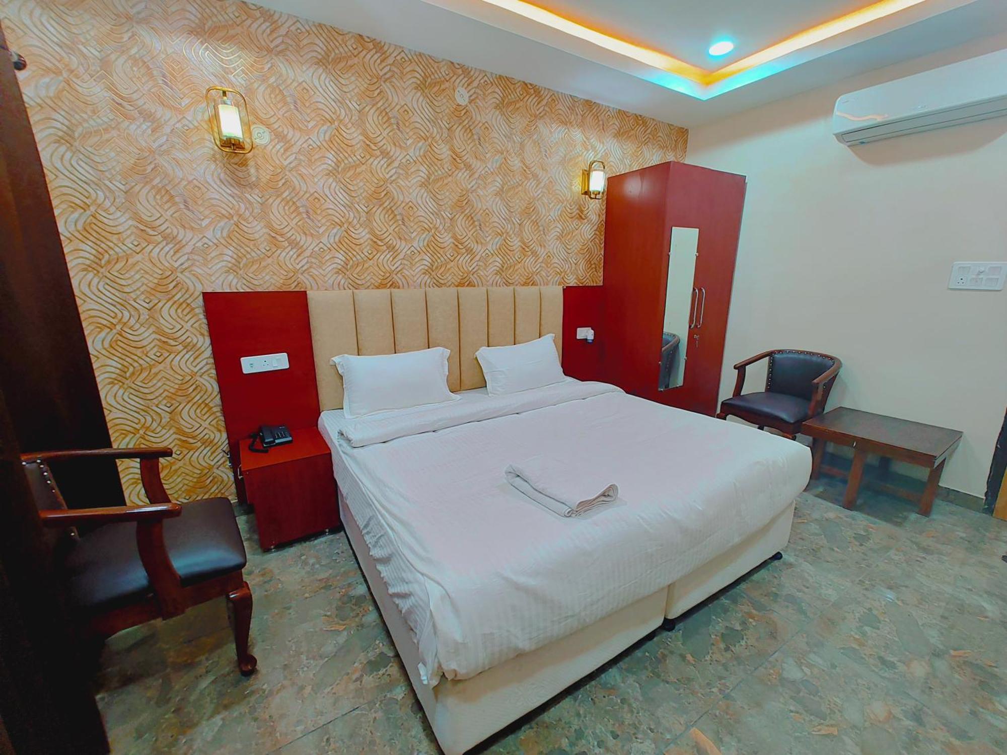 Awadh Samrat Resort Ayodhya Exterior foto